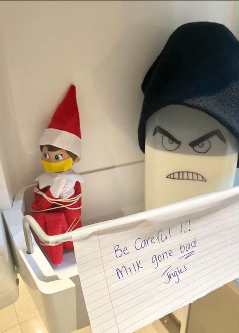 Elf Shelf Ideas, Elf Ideas Easy Funny, Simple Elf On The Shelf, Elf Ideas Easy, Easy Elf, Elf Fun, Elf Ideas, Elf On The Shelf Ideas, Shelf Ideas