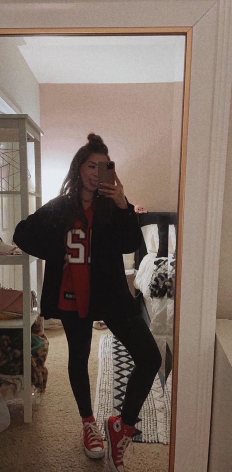 bucs game outfit Jersey Outfit, Gaming Clothes, Mirror Selfie, Outfit Inspo