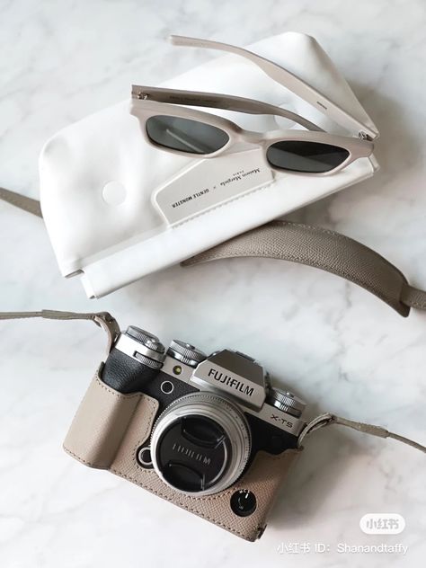 Fujifilm Camera Aesthetic, Camera Bag Aesthetic, Camera Fujifilm, Camera Life, Film Camera Photography, Motorcross Bike, Cute Camera, Work Office Decor, Amazon Canada