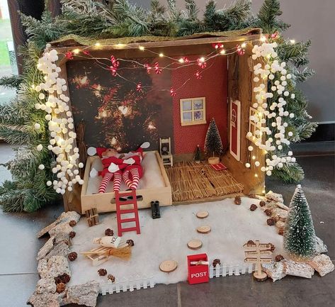 Elf On A Shelf House, Diy Elf House, Elf On The Shelf House Diy, Elf House Diy, Elf Home, Elf Tree, Santa's House, Elf Door, Tree House Diy