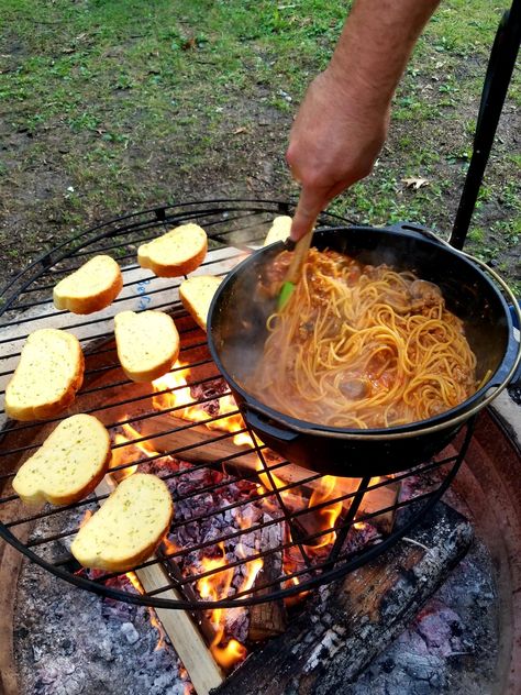 Dutch oven spaghetti – Cupcakes and Sandcastles Dutch Oven Spaghetti And Meatballs, Dutch Oven Italian Recipes, Easy Dutch Oven Recipes For Camping, Campfire Spaghetti, Camping Spaghetti, Dutch Oven Spaghetti, Oven Spaghetti, Spaghetti Cupcakes, Easy Dutch Oven Recipes