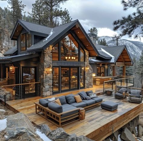 Hillside Cabin, Small Chalet, Chalet House, Mountain Dream Homes, Barn Style House Plans, Dream Life House, Cottage Plan, Cottage Ideas, Small Cottage