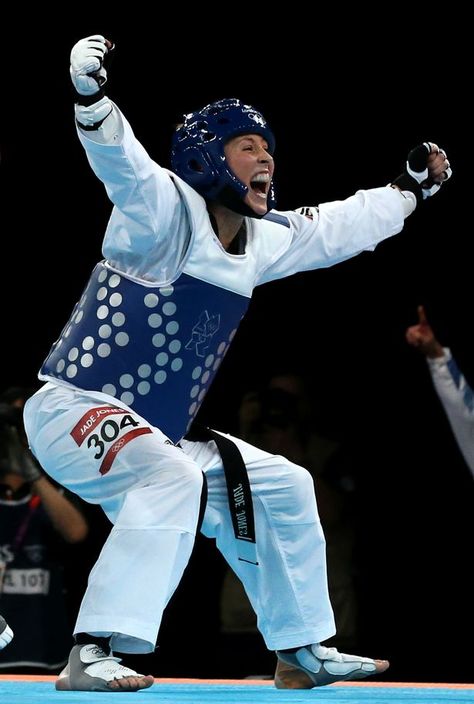 Great Britain's Jade Jones celebrates winning gold against China's Yuzhuo Hou in the womens -57kg gold medal Taekwondo final - Unbridled joy. Jade Jones Taekwondo, Taekwondo Belt Display, Taekwondo Techniques, Jade Jones, Black Belt Taekwondo, Monica Brant, Tae Kwon Do, Desain Editorial, Paris Summer