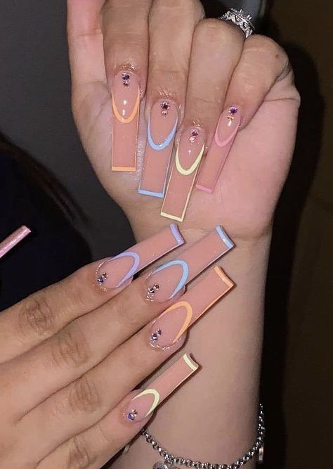 Outlined Nails, Wedding Nail Art Designs, Luxury White Wedding, Wedding Nail Art, Daily Nails, Blue Acrylic Nails, Glamour Nails, Wedding Nail, Exotic Nails