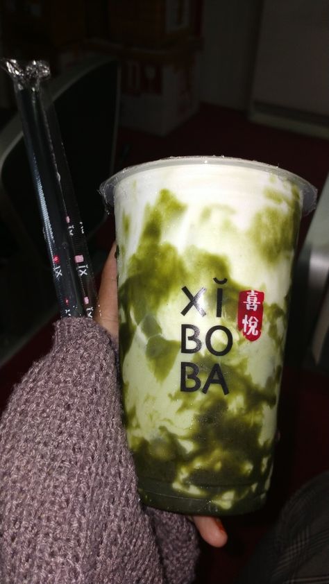 Macha Latte, Junk Food Snacks, Boba Tea, Snap Food, Greens Recipe, Matcha Green Tea, Korean Food, Junk Food, Aesthetic Food