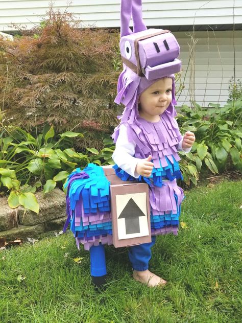 Diy fortnite baby llama This was such a fun costume to make!! He even won 2 contests!! And was a huge hit with all the kids!! Fortnite Llama Costume, Fortnite Costume Ideas, Pj Fortnite, Diy Fortnite Costume, Fortnite Crochet, Fortnite Halloween Costume, Llama Costume, Fortnite Halloween, Fortnite Llama