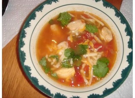 Pampered Chef Chicken Tortilla Soup Spanish Chicken Soup, Hcg Soup, Colon Cleanse Diet, Spanish Chicken, Hcg Recipes, Chicken Tortillas Soups Recipe, Tortilla Soup Recipe, Chef Cooking, Delicious Soup Recipes