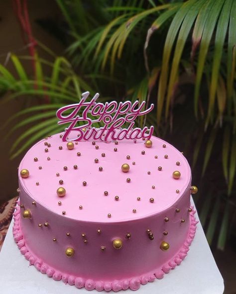 Beautiful Cake Design Birthdays, Small Cakes Ideas Birthdays, Simple Cake Designs For Beginners, Buttercream Cake Designs Birthday, Half Kg Cake Design, Simple Fondant Cake, Small Birthday Cake, Simple Cake Design, Cakedesign Birthday