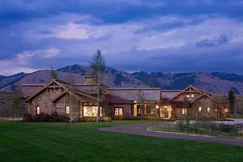 Contemporary rustic Wyoming retreat with Southern charm Locati Architects, Residence Exterior, Contemporary Mountain Home, Rustic Mountain Homes, Mountain Dream Homes, Mountain Home Exterior, Colorado Style, Log Home Designs, Interesting Architecture