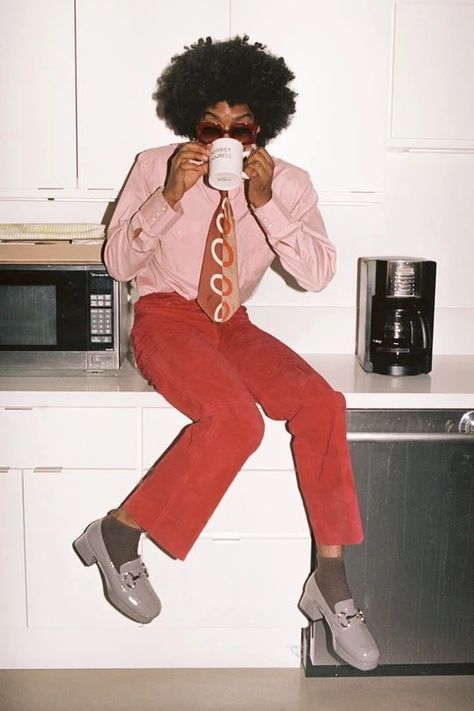 70s Fashion Men, Mode Poses, Platforms Sneakers, Jeffrey Campbell Shoes, Shoes Shop, Looks Style, Looks Vintage, 70s Fashion, Jeffrey Campbell