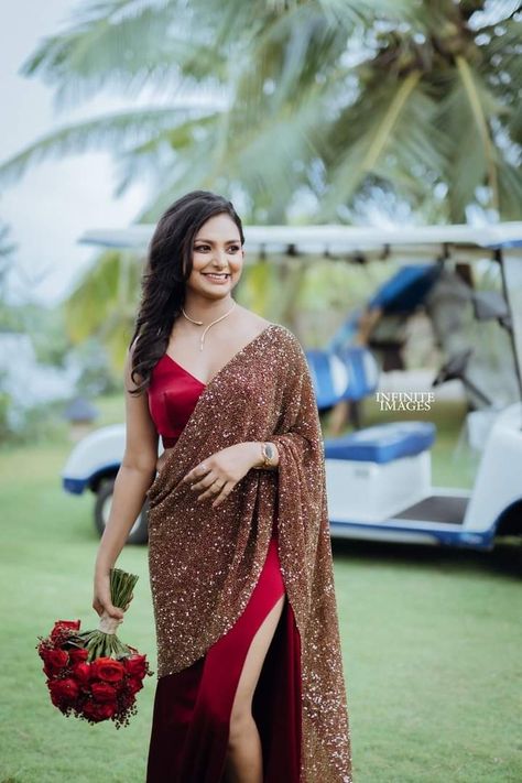 Bridesmaid Dresses Sri Lanka Kandyan, Engagement Hairstyle, Srilankan Wedding, Sari Wedding, Saree Jacket, Christian Bridal Saree, Dress Bustle, Saree Jacket Designs, Saree Jackets