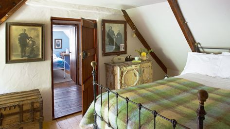 Irish Bedroom, Irish Cottage Interiors, Period Living, Irish Cottage, Country Cottage Decor, Attic Renovation, Cottage Interior, Attic Remodel, Thatched Cottage