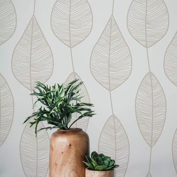 Bathroom Wallpaper Accent Wall, Livettes Wallpaper, Japandi Wallpaper, Leaf Mural, Luxury Feeling, Wallpaper Classic, Matte Wallpaper, Living Room Aesthetic, Textile Wallpaper