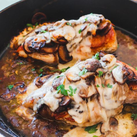 Texas Roadhouse Smothered Chicken - Season & Thyme Texas Roadhouse Smothered Chicken, Crusted Chicken Romano, Sauteed Mushrooms And Onions, Chicken Season, Cozy Fall Recipes, Mushrooms And Onions, Marinating Chicken Breast, Smothered Chicken, Chef Work