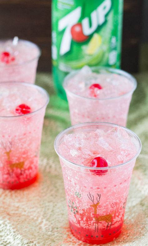 15 Non-Alcoholic Drinks That Are Perfect for the Holidays - WomansDay.com Santa Shots, Shirley Temple Recipe, Sangria Punch, Christmas Drinks Alcohol, Thanksgiving Drinks, Cocktails Recipes, Kid Drinks, Punch Recipes, Shirley Temple