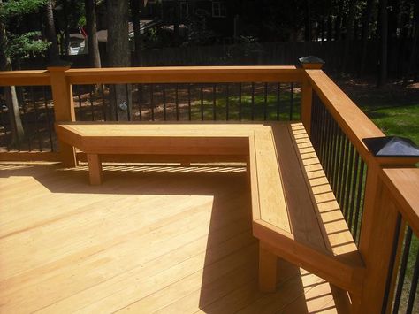 Deck Bench Seating, Deck Bench, Deck Railing Design, Deck Seating, Low Deck, Wooden Deck, Patio Deck Designs, Deck Designs Backyard, Diy Deck