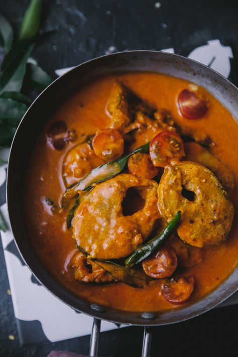 Kerala Style Fish Curry - Curries and Stew - Playful Cooking Kerala Fish Curry, Fish Curry Recipe, Varieties Of Tomatoes, Steamed White Rice, Tamarind Paste, One Pot Meal, Coconut Milk Curry, Fish Curry, White Fish