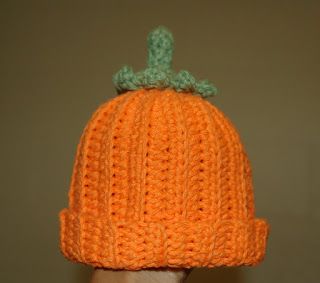 Crochet blog, craft blog, DIY, Crochet patterns, Crochet Tutorials, Crafts. Pumpkin Hat Pattern, Pumpkin Beanie, Crochet Pumpkin Hat, Halloween Knitting, Pumpkin Hat, Crochet Cap, Crochet Bebe, Crochet Fall, Crochet Blog