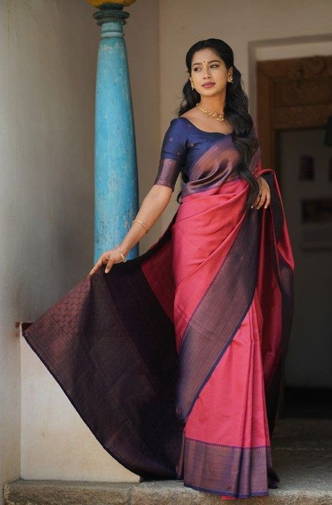 Copper Silk Saree, Latest Blouse Neck Designs, Dress Saree, Saree Party Wear, Saree Bollywood, Hello December, Trendy Blouse, Party Wear Saree, Saree Design