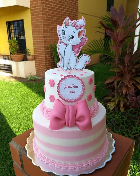 Kue Disney, Kitten Birthday Party, Cat Baby Shower, Birthday Cake For Cat, Cat Themed Birthday Party, Disney Birthday Cakes, Kitten Birthday, Cake Designs Images, 2 Birthday Cake