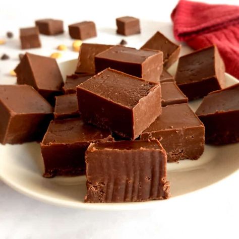 Amish Fudge Recipe (Easy Chocolate Peanut Butter Fudge) - Amish Heritage Amish Fudge, Cocoa Powder Fudge Recipe, Easy Chocolate Peanut Butter Fudge, Lindt Chocolate Truffles, Cocoa Powder Recipes, Food Planning, Peanut Butter Fudge Recipe, Chocolate Peanut Butter Fudge, Chunky Peanut Butter