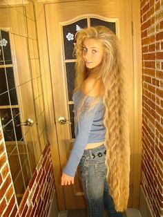 Long Hair Blonde, Extremely Long Hair, Rapunzel Hair, Long Blond, Long Hair Pictures, Really Long Hair, Super Long Hair, Long Blonde, Hair Blonde