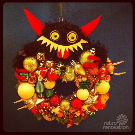 16 retro Christmas decorating All Stars - and a krampus - Retro Renovation Krampus Wreath, Krampus Tree, Krampus Party, Retro Decorating Ideas, Krampus Night, Aluminum Christmas Trees, Retro Decorating, Christmas Trees White, Merry Krampus