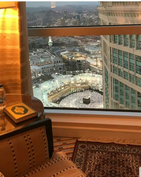 Mecca Hotel, Muslim Prayer Room Ideas, Mecca Kaaba, Quran Wallpaper, Muslim Images, Mecca Islam, Coran Islam, Muslim Couple Photography, Mecca Wallpaper