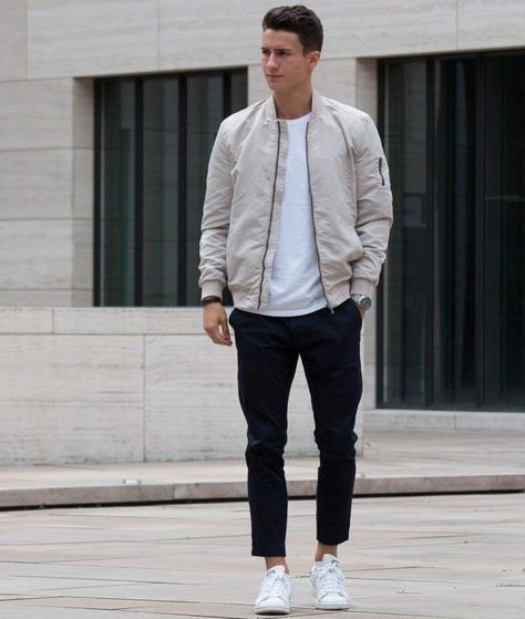 Best Men's Bomber Jackets Collection For This Fall 2018 21. Click image to see more.  #men #outfits #UrbanMenOutfits #mensfashion #mensguides #menswear #menstreetstyle #stylish #trendy #streetstyle #fall #fashion #ootd #bomberjacket Mens Fall Style, White Jacket Outfit, Pilot Leather Jacket, Mens Fashion Outfits, Men Styling, Boots Denim, Mens Fashion Styles, Mens Fashion Ideas, Men's Fashion Tips