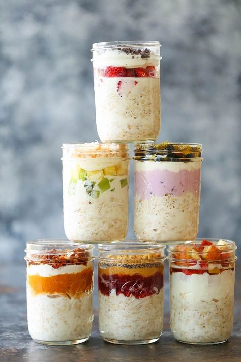 Easy Overnight Oats - Soak your oats overnight for the quickest breakfast all week long! You can double or triple the recipe. Seriously. It's just so easy! Overnight Oats In A Jar, Oats Overnight, Easy Overnight Oats, Oat Recipes Healthy, Overnight Oats Recipe Healthy, Overnight Oats Healthy, Overnight Oatmeal, Oats Recipe, Oats Breakfast