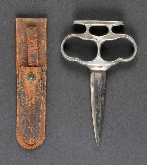 Trench Knife Ww1, Ww1 Knife, Apocalypse Survival Gear, Trench Knife, Push Dagger, Military Knives, Dragon Age Inquisition, Military Aviation, Essential Tools