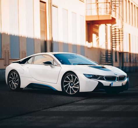 Car Luxury, Bmw I, Bmw I8, Start A Blog, Energy Consumption, Super Sport, Hot Cars, Fast Cars, How To Make An