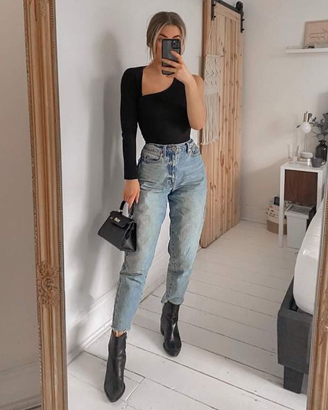 Outfit Ideas Birthday Casual, Jeans Party Outfit Night, Casual Drinks Outfit Night, Casual Drinks Outfit, Outfit Ideas Birthday, Casual Bar Outfits, Drinks Outfits, Outing Outfit, Party Outfits Night