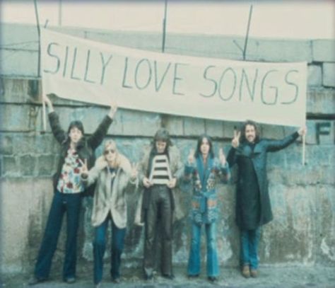 Tumblr_lfhr4utzue1qbaxwuo1_500_large Silly Love Songs, Silly Love, Paul And Linda Mccartney, Silly Songs, Linda Mccartney, Soundtrack To My Life, Vintage Soul, Heart Beat, Love Song