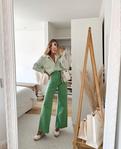 St Patricks Outfit, Wide Pants Outfit, Light Green Sweater, Green Wide Leg Pants, Jeans Outfit Spring, White Wide Leg Pants, St Patrick's Day Outfit, Summer Shades, Day Outfits