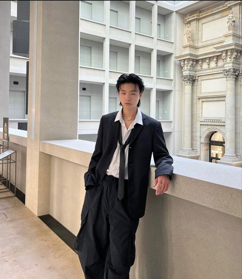 Outfit Ideas Men Aesthetic, Tie Outfits Men, Graduation Outfit Ideas University, Tie Outfit, Prom Suits For Men, Semi Formal Outfit, Semi Formal Outfits, Concept Clothing, Style Korea