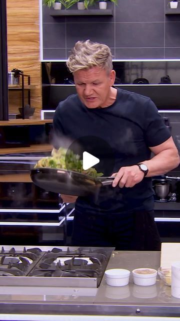 Gordon Ramsay Dinner Recipes, Gordon Ramsay Pasta Recipe, Risotto Recipes Gordon Ramsay, Ramsay's 10-minute Pasta, Carbonara Pasta Gordon Ramsay, Veg Pasta Recipes, Gordon Ramsay’s 10 Minute Pasta, Damn Delicious Recipes, Gordon Ramsay Recipes