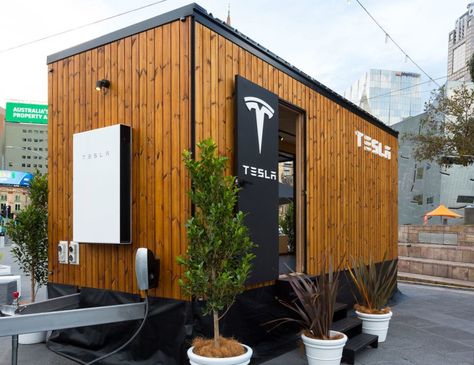 Solar-powered Tesla Tiny House hits the road in Australia // @inhabitat Solar Panel Technology, Sustainable House, Tiny House For Sale, Solar Power Panels, Panel Solar, Solar Energy Panels, Best Solar Panels, Photovoltaic Panels, Modern Tiny House