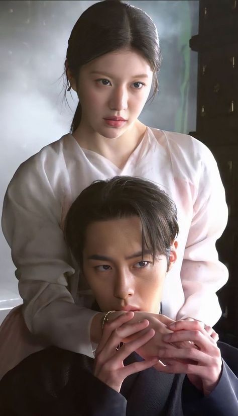 Alchemy Of Souls Wallpaper, Souls Wallpaper, Powerful Couple, Dark Souls Wallpaper, Kdrama Wallpaper, Alchemy Of Souls, Lee Jae-wook, Castle Aesthetic, Korean Shows