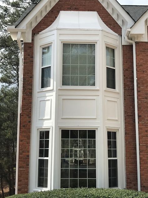 Two Story Bay Window Exterior, Bay Window Exterior Trim, Bow Window Exterior, Farmhouse Bay Window, Bay Window Exterior Ideas, Bump Out Window, Window Bump Out, Bay Window Exterior, Window Bay