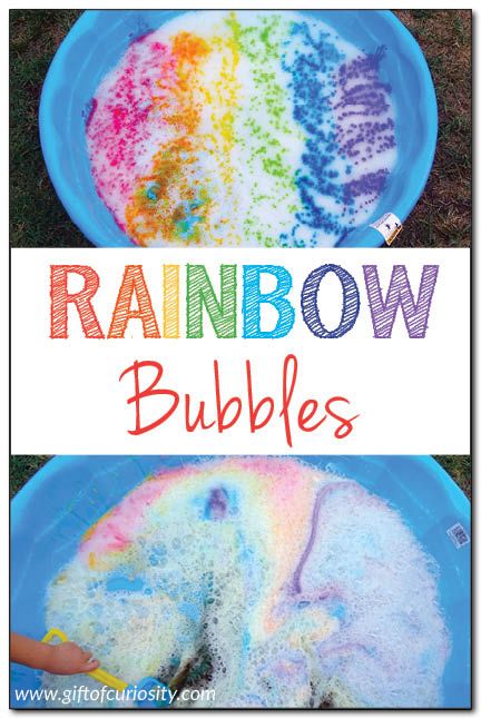 Rainbow bubbles - an outdoor sensory art experience for kids #ece #kbn || Gift of Curiosity Outdoor Experiences For Preschoolers, Water Art For Preschoolers, Liquid Worms Science Experiment, Bubbles Preschool, Outdoor Activities For Preschoolers, Summer Sensory, Bubble Activities, Meadow Art, Sensory Tubs