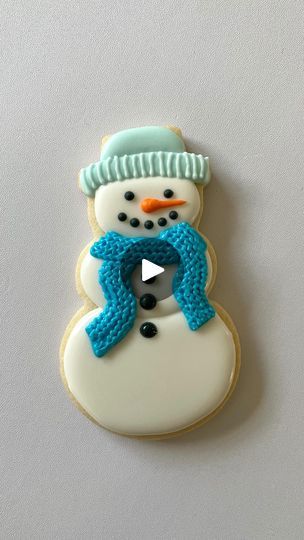 243K views · 6.3K reactions | Kate Wojtkowski on Reels | Sia · Snowman Snowman Cookie Decorating, Snowman Royal Icing Cookies, Snowman Cookies Royal Icing, Snowman Cookies Decorated, Snowman Sugar Cookies, Fancy Sugar Cookies, Royal Iced Cookies, Christmas Platter, Snowman Cookies