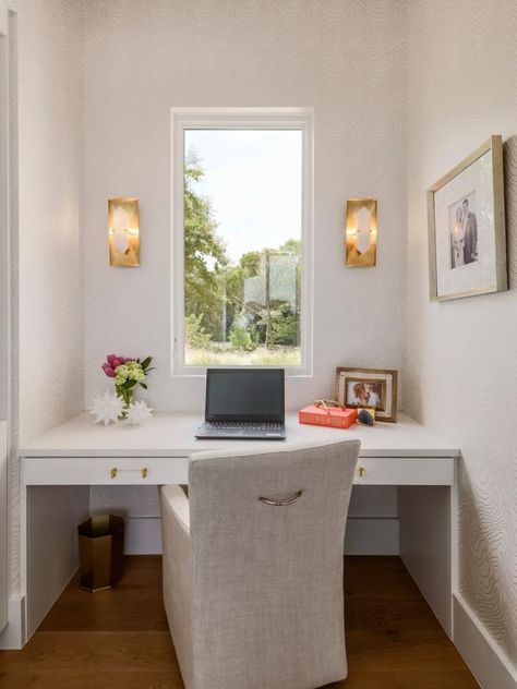 Bar With Floating Shelves, Feminine Office Space, Modern Kitchen Bar, Beautiful Office Spaces, Office Nook, Wicker Dining Chairs, Wood Beam Ceiling, All White Kitchen, White Marble Countertops