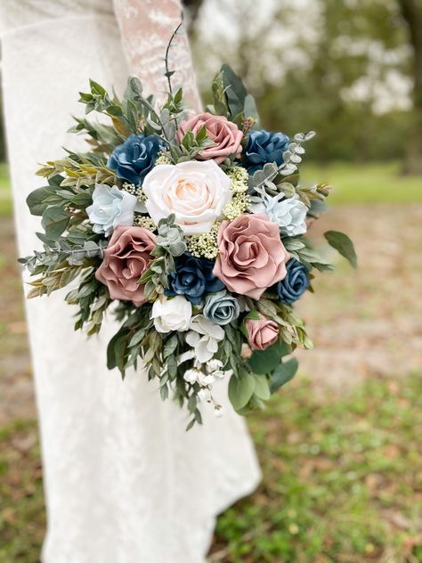 Dust Blue And Dusty Rose Wedding, Navy And Blush Wedding Colors, Dusty Blue And Navy Wedding Flowers, Mauve Blue Wedding, Navy And Mauve Wedding Colors, Dusty Rose And Navy Blue Wedding Bouquet, Dusty Rose Navy Blue Wedding Bridal Bouquets, Blue And Pink Fall Wedding, Dusty Blue And Mauve Wedding Theme