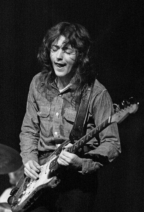 From a fan, for the fans: Some more photos of the Rory Gallagher-Sessions in Hamburg, 1971/1973 Copyright: Heinrich Klaffs Artikel unter: www.hklaffs.de Drunk Woman, Rory Gallagher, Blues Musicians, Music Artwork, Shadow Play, Him Band, Guitar Chords, The Blues, Studio Album