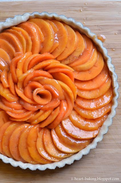 Persimmon Tart, Interesting Desserts, Heart Baking, Autumn Fruit, Persimmon Recipes, Honey Yogurt, Sweet Pie, Color Crush, Sweet Tarts