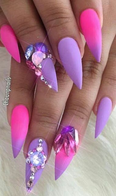 #purple #purplenails Ongles Bling Bling, Pink Stiletto Nails, Unghie Nail Art, Purple Nail Art, Nail Designs Pictures, Nails Yellow, Stiletto Nail Art, Purple Nail, Stiletto Nails Designs