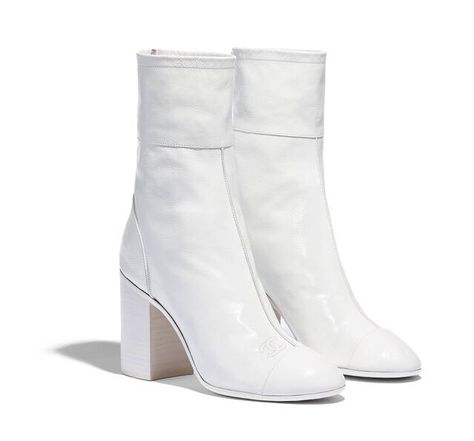 White Short Boots, Chanel Boots, Dr Shoes, High Heel Dress, Chanel Cruise, Trendy Boots, Boating Outfit, White Boots, Pretty Shoes