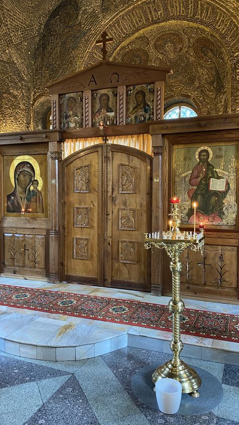 Christos Anesti, Chapel Interior, Greek Church, Anatomical Heart Art, Christian Photography, Orthodox Catholic, Church Aesthetic, Church Interior, Christian Pictures