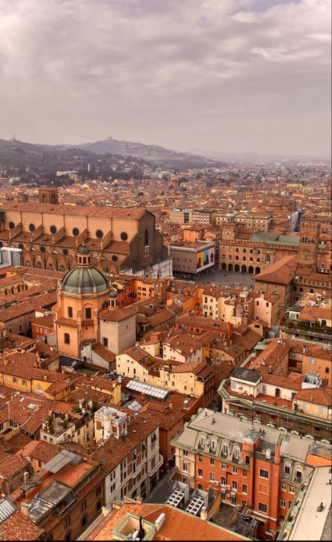 Bologne, italy University Of Bologna Italy, Italy Bologna Aesthetic, Italian University Aesthetic, Bologna Italy Photography, Bologna Italy Aesthetic, Beige Scenery, Pitigliano Italy, Italy University, Italy Regions